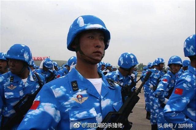 中国空降兵秀出最新迷彩服 酷似windows墙纸 极具特色 手机新浪网 中国空降兵秀出最新迷彩服 酷似windows墙纸 极具特色 手机新浪网