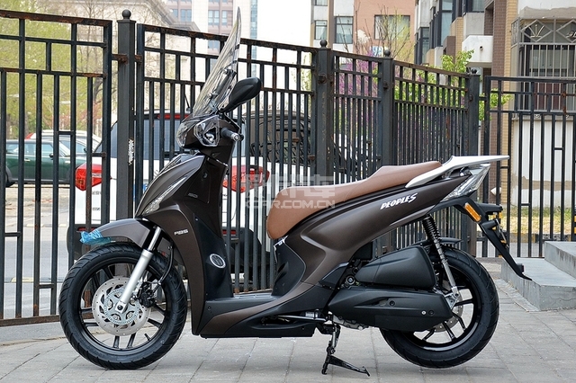 欧洲风情 光阳people s 150 noodoe实拍