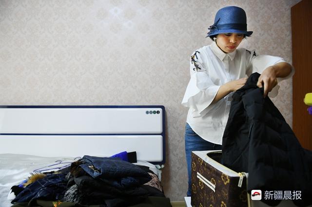 新疆新职业衣橱整理师不是简单收拾衣服而是带着工具改造衣橱