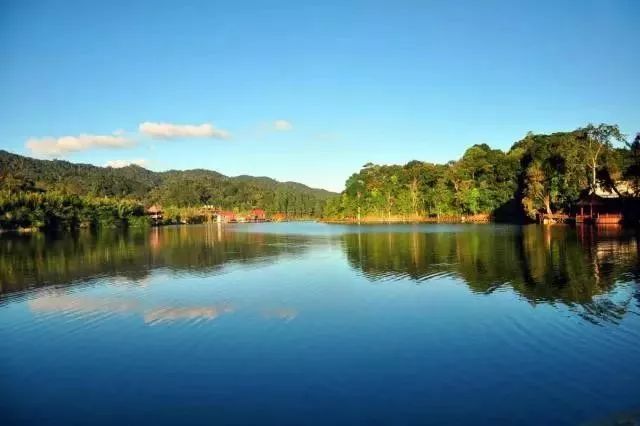 135看海南落差最大的瀑布——百花岭瀑布我想带你去百花岭135看黎族人