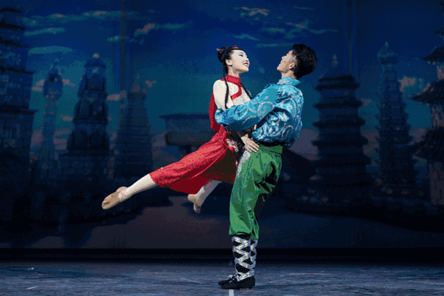 巴西狂欢节,法国红磨坊…29.9元在哈尔滨看遍!| 抢票看这