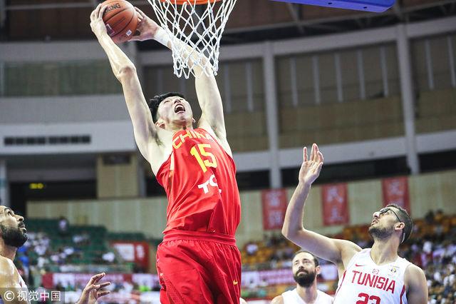 2018斯杯:中国男篮红队77-72击败突尼斯