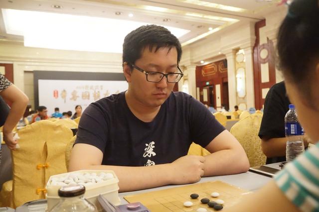 弈客围棋大会第二日 棋手们渐入佳境