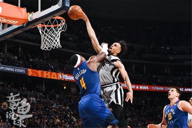 位打铁、运球被断!小将1波操作太尴尬,掘金致