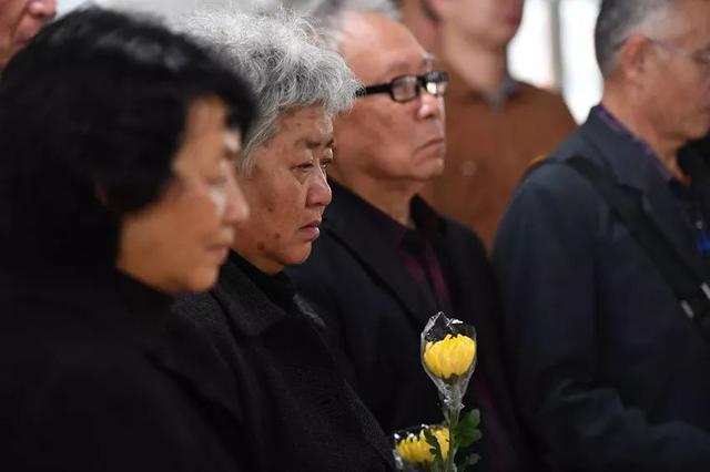 致敬!医学伉俪时隔10余年后用这种方式“重逢”休闲区蓝鸢梦想 - Www.slyday.coM 致敬!医学伉俪时隔10余年后用这种方式“重逢”休闲区蓝鸢梦想 - Www.slyday.coM