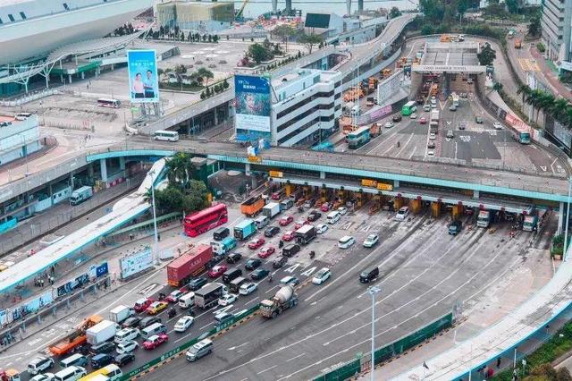 补壹刀:这六组数据,勾勒出今天香港的大轮廓