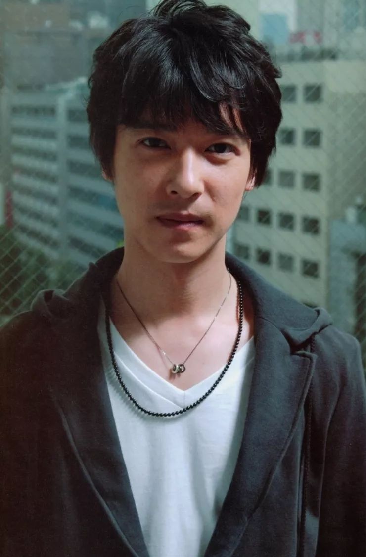 由高喊"胜者即是正义"的堺雅人饰演男主角正和.