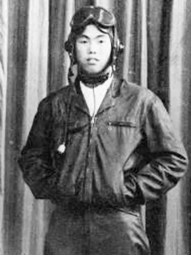 战旗飘扬 | 战斗英雄杜凤瑞:独自击落两架敌机 血洒长空为国捐躯