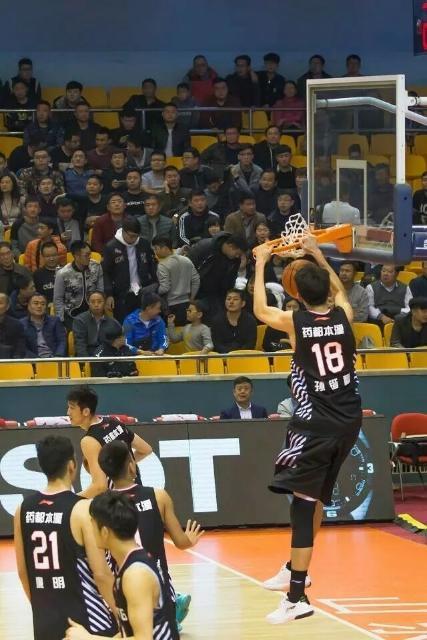 19年新赛季CBA揭幕战辽宁对山东?辽篮:以官