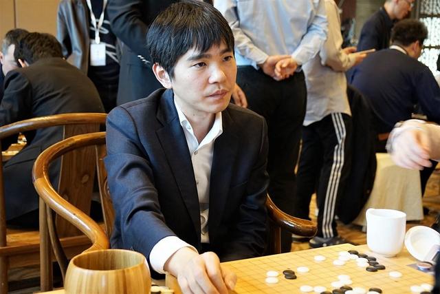 柯洁围甲跨赛季低迷 李世石胜芈昱廷