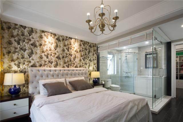 卧室透明玻璃浴室就算了,关键马桶也放里面,这装修设计真脑残!