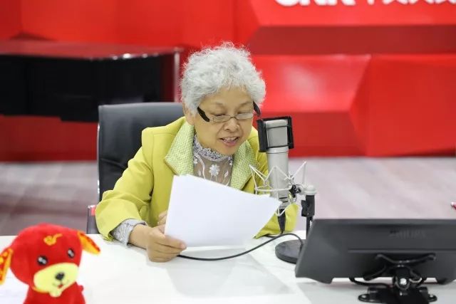 于 芳姚 科赵 洁泽 华《让我们一起奔腾吧》江河诵读者:于芳,姚科