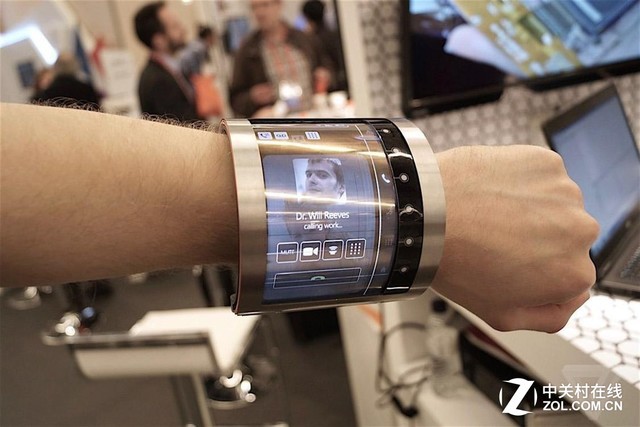 flexenable研发的olcd柔性屏幕