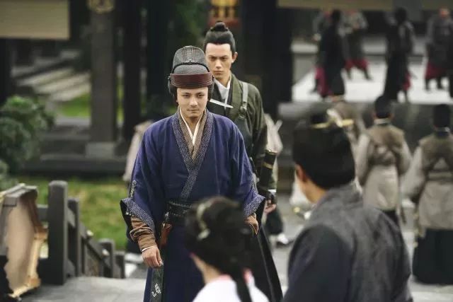 "满宠"屠楠:从话剧到电视剧,有种从高原降落的醉氧感