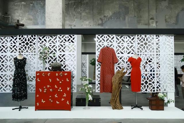 花谱博物馆 记者一行在现场看到,该园区拥有一个存有16万种花型面料的