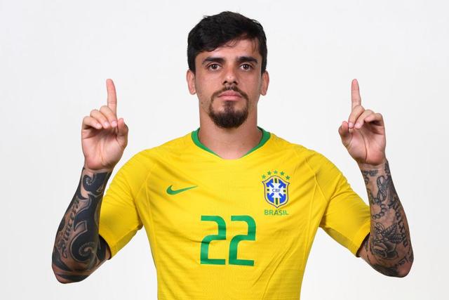 巴西"励志哥"6岁险因意外丧命 视贝克汉姆为偶像