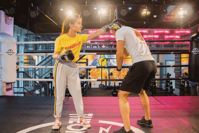 女子防身 维密超模瘦身法!