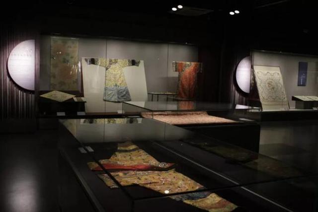 带你领略千针万线的中国刺绣艺术|展讯|刺绣|中国丝绸博物馆_新浪新闻