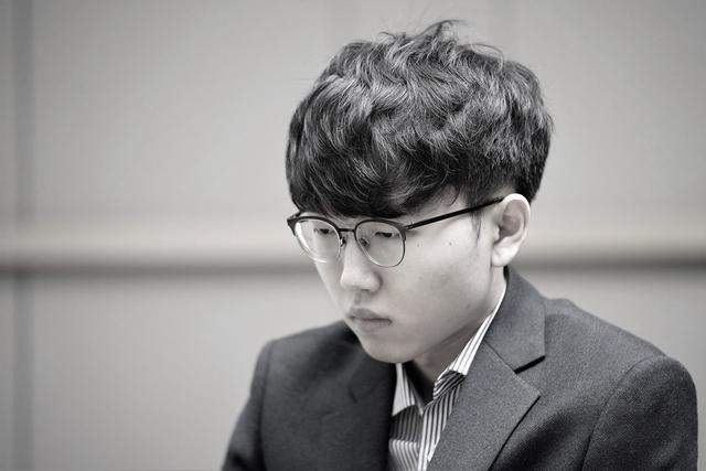 百灵杯柯洁零封申真谞 捧起个人第七个世冠