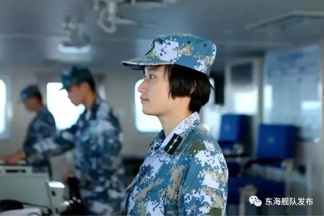 铿锵玫瑰向洋开!女神节,致敬东海女军人