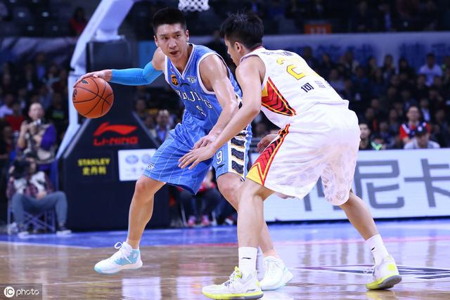 CBA季后赛:深圳主场VS北京首钢,获胜者将对阵