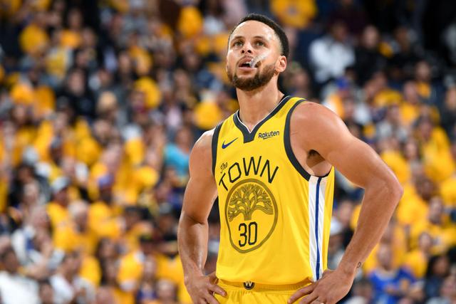 惨遭31分大逆转!勇士不敌快船总比分1-1,库里