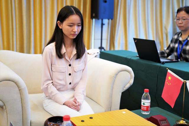 摄):高星 负 万波奈穗弈客围棋为您带来了精彩的直播解说:第五局比赛