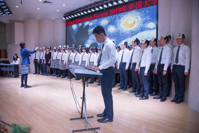 今天的金陵中学特别"国际范儿"!