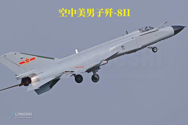 国产歼8II战斗机首飞36年,涡喷发动机再现优势,21世纪宝刀未老