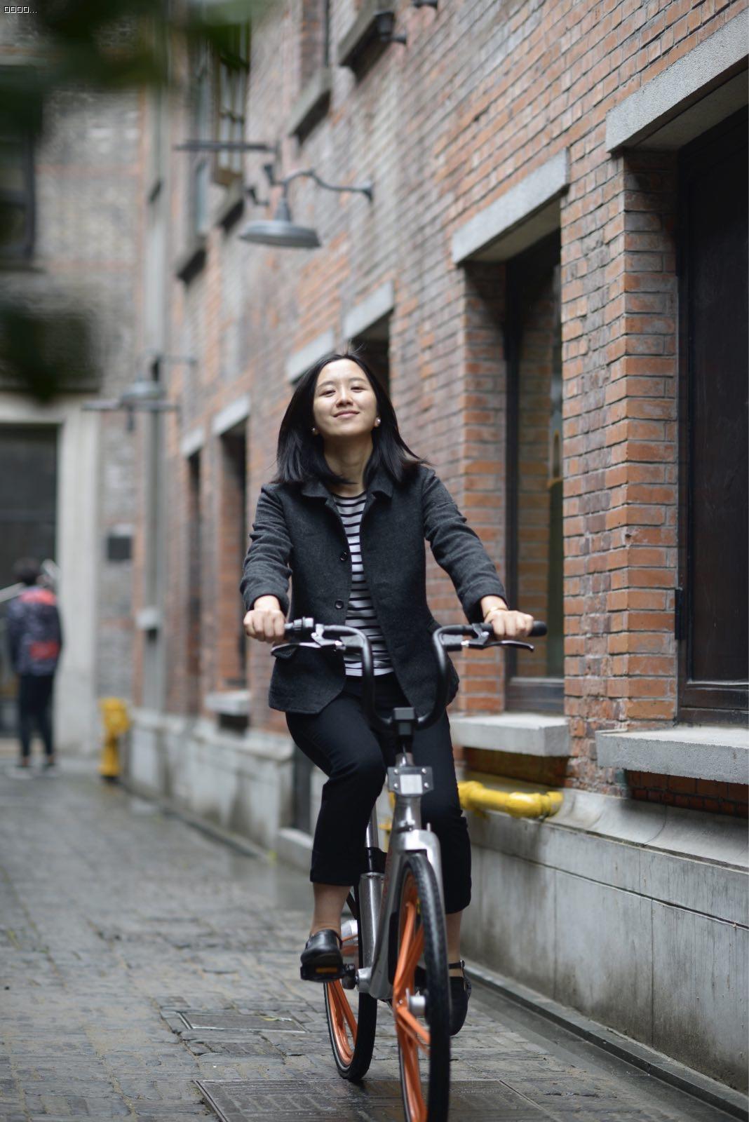 摩拜最新调整王晓峰卸任胡玮炜担任ceo