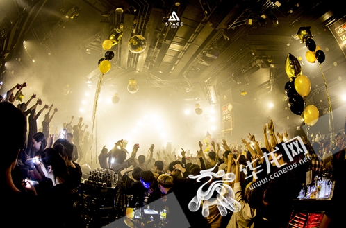 重庆第一家百大俱乐部spaceplus点燃庆功狂欢夜