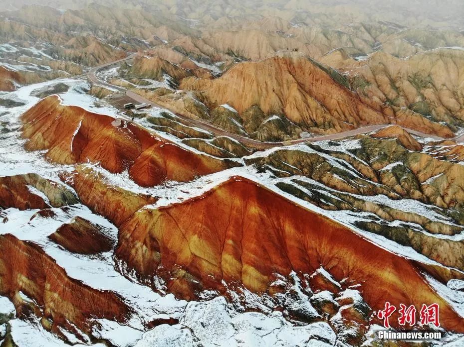 今日小雪:花雪随风不厌看 国际军事新闻网一片