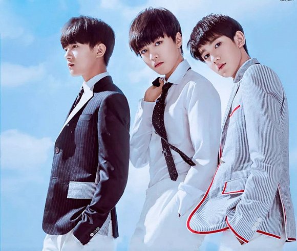 打造出来的品牌,旗下有王俊凯,王源以及易烊千玺三人组合——tfboys