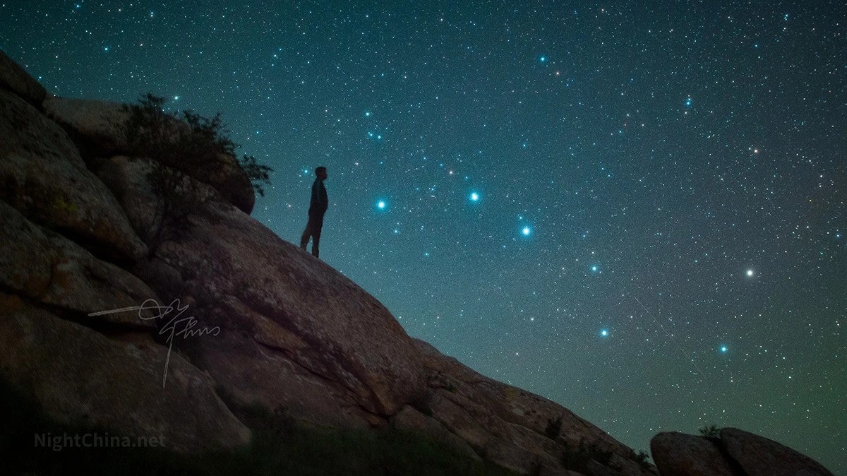 【夜空中国】到了秋天的夜晚,便可以看到北斗七星像一个