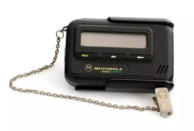 bb机,大哥大,还有多少人记当年土豪标配?如今卖10rmb都没人要