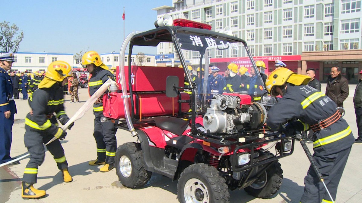 微型消防车在泰州这里上线,小身材大功能