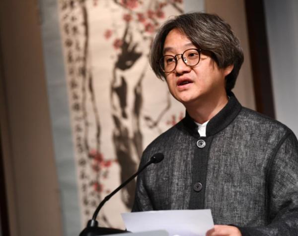 北京画院副院长吴洪亮致辞关良的戏画和梅兰芳的京剧中国画中的"雅"用