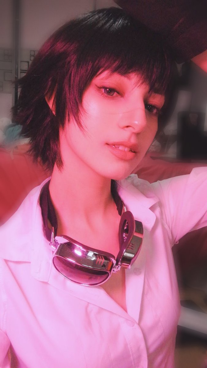 国外美女cos《鬼泣5》蕾蒂 俏皮可爱分分钟陷入恋爱