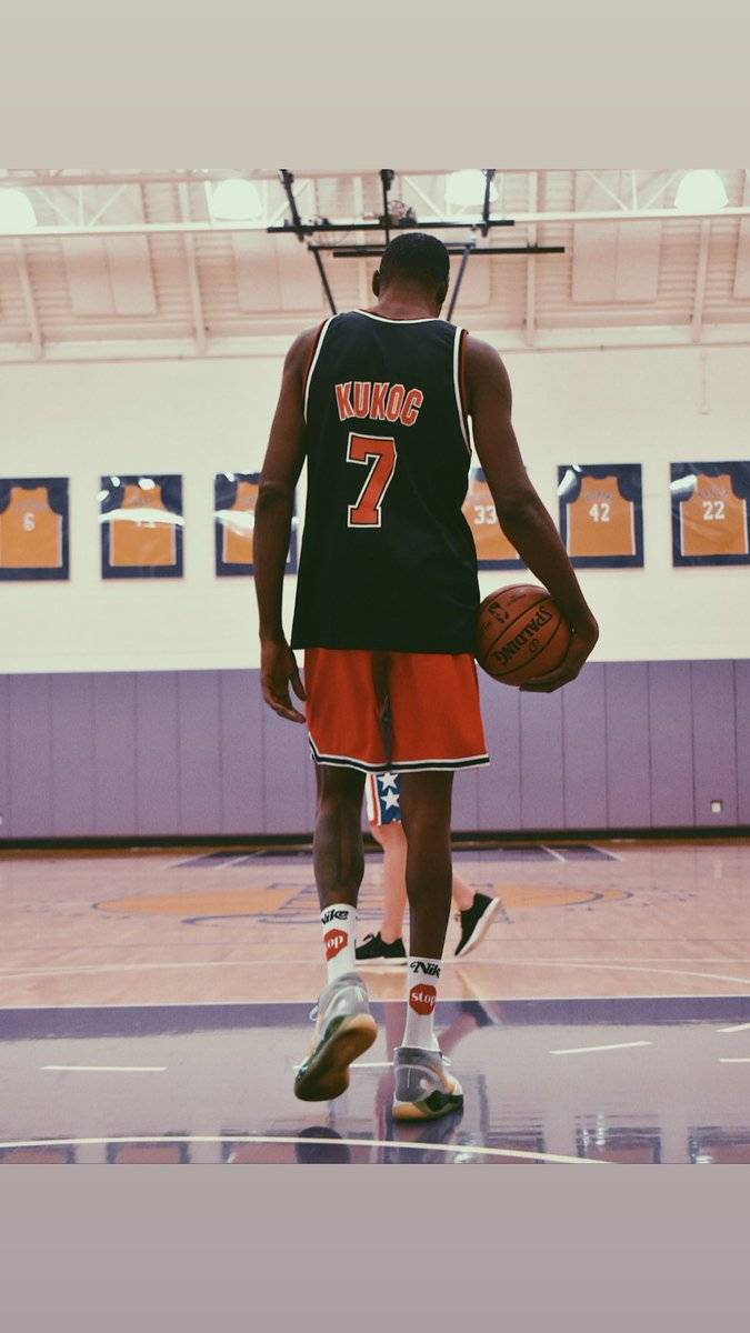 杜兰特身穿库科奇球衣进行训练 上脚俄勒冈配色kd12