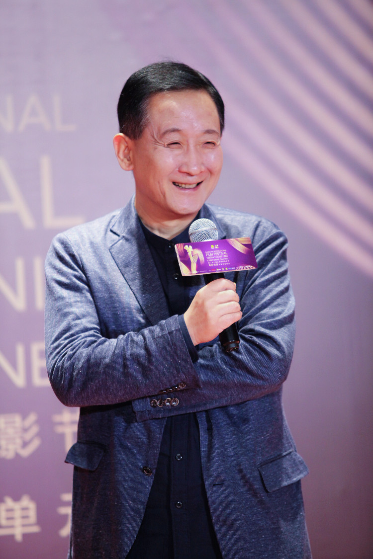 梁天为女儿重返大银幕 《让我怎么相信你》讲述父女亲情