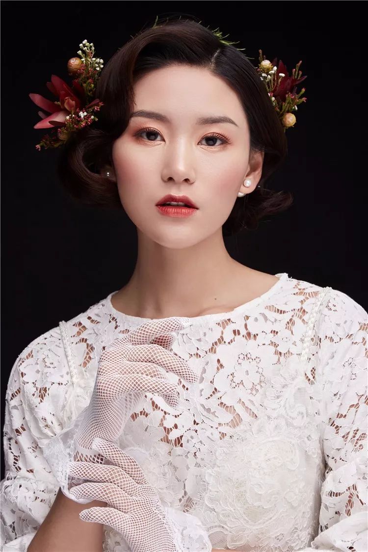 图文详解|实用新娘发型打造技巧之:轻复古新娘造型