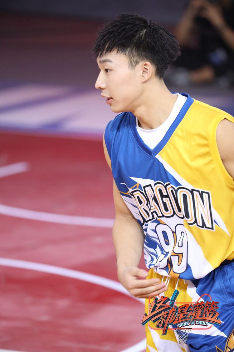 《这就是灌篮》郭艾伦现场教学,半决赛林书豪退出易建联补位