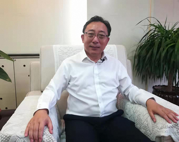 南开大学现任校长曹雪涛接受专访。  记者 廖瑾 图
