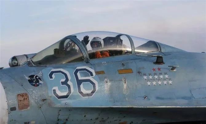 战争模拟|1987年巴伦支海手术刀事件,苏27开刀挪威p-3反潜机