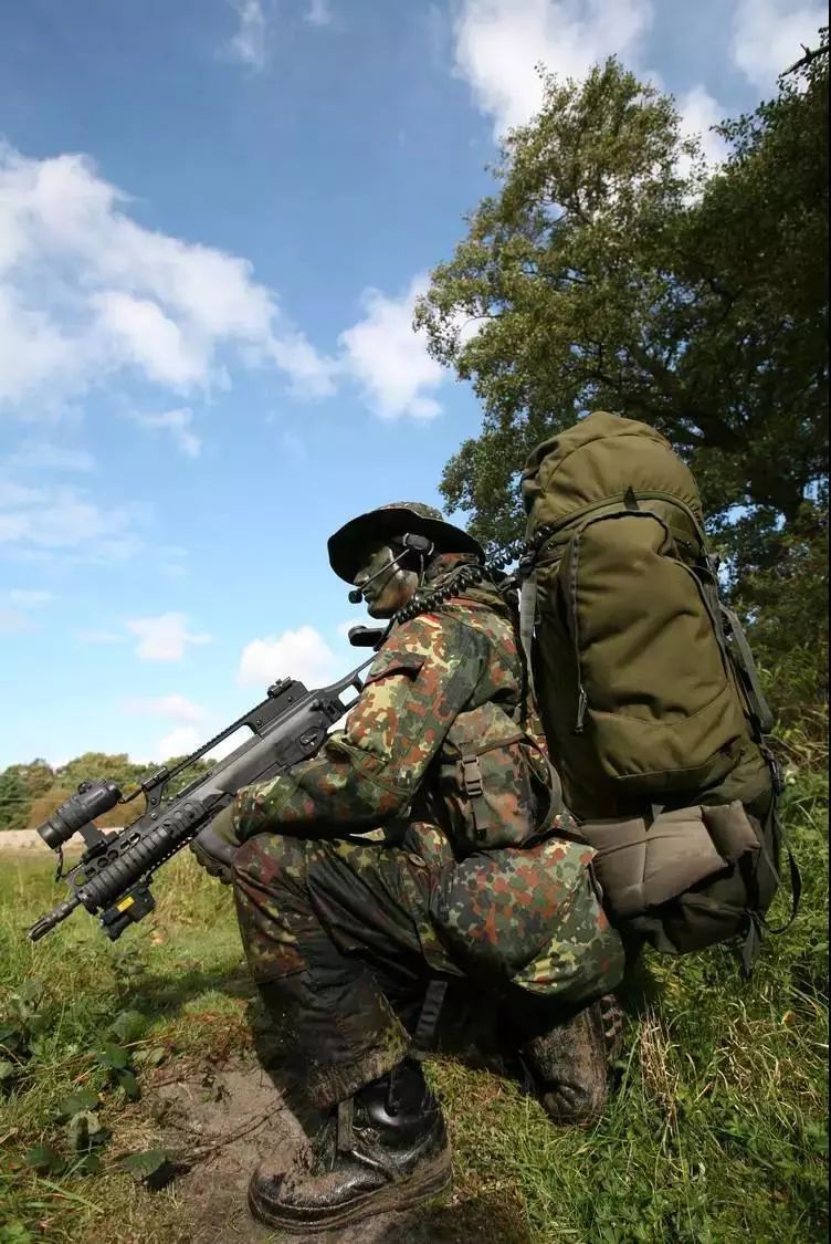 德军斑点迷彩有何魔力竟能成为大批军迷老司机的挚爱