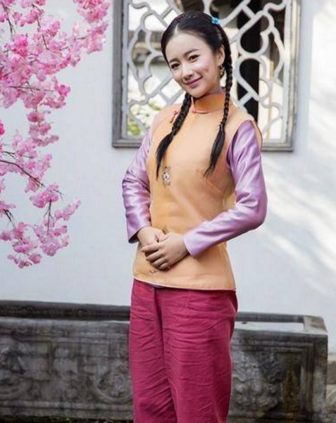 出道十年演发廊女获韩寒点赞,延禧攻略里却成高贵妃宫斗的猪队友