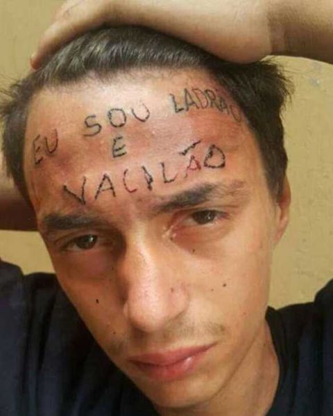 西班牙纹身师抓住小偷 一气之下在其额头纹上"我是小偷"