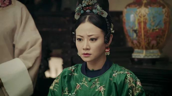 延禧攻略日更了来看令妃皇后贵妃这些宫廷时尚博主的带货日常时髦到飞