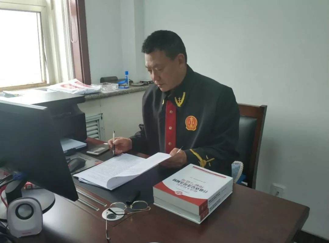 八一特辑 | 我是一名"老转"法官|农民工|赵仁义|法官_新浪新闻