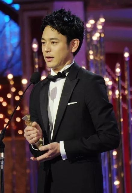 妻夫木聪少年感满满 优秀作品频出|妻夫木聪|夏帆|日本明星_新浪娱乐